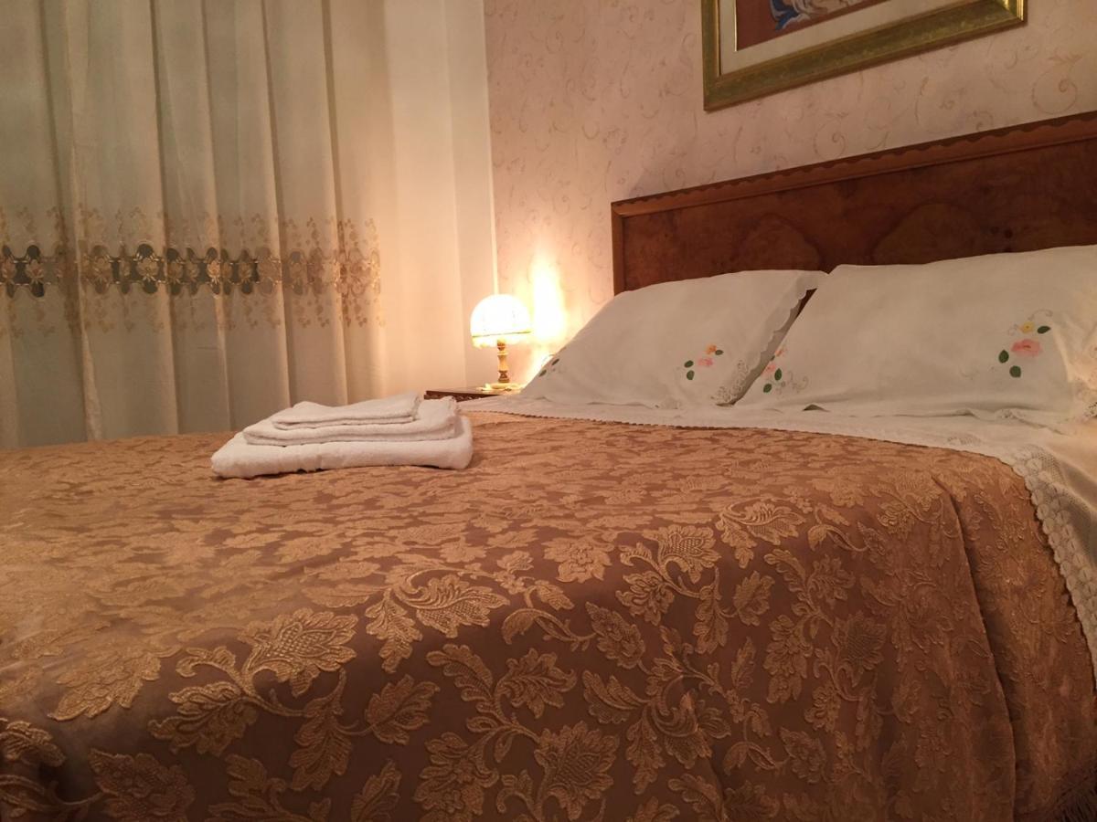 B&B Donna Porzia Trani Exterior foto
